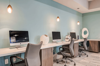 Wi-fi lounge with mac and pc stations